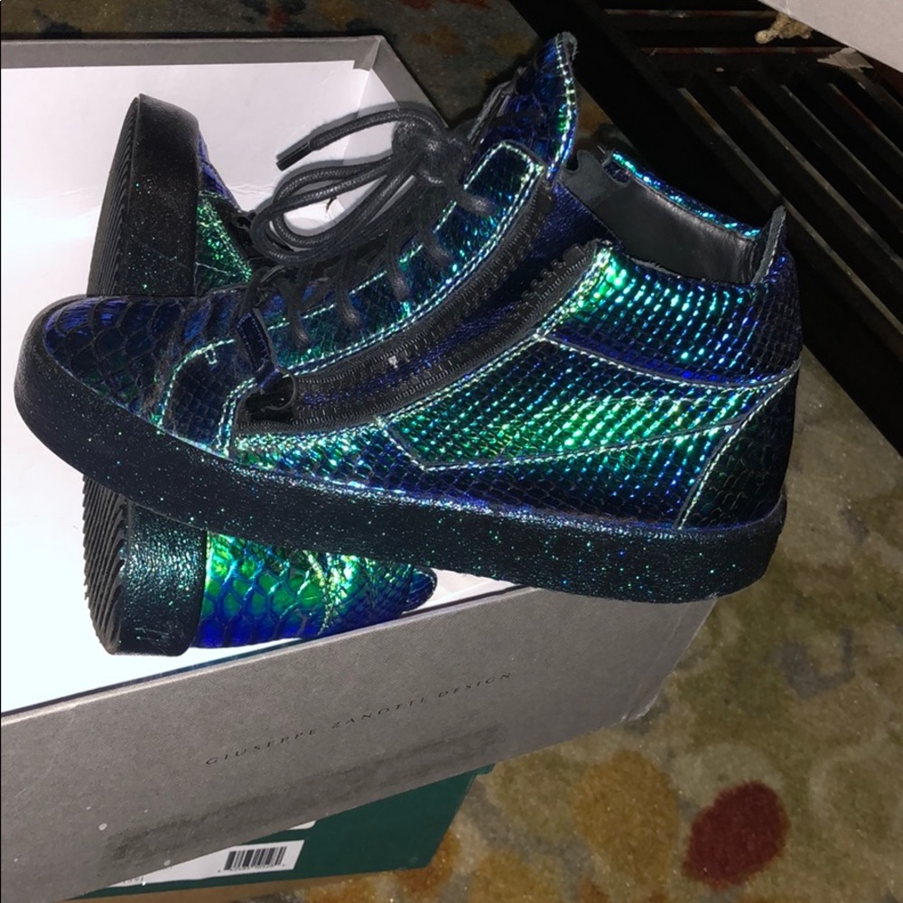 Gently used 100% Authentic Giuseppes